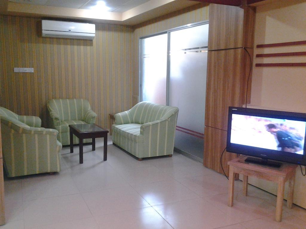 Hotel Swiss Palace Dhaka Bagian luar foto