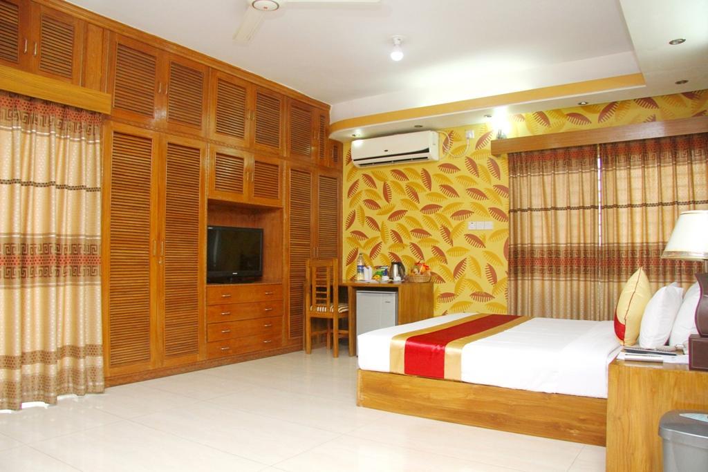 Hotel Swiss Palace Dhaka Bagian luar foto